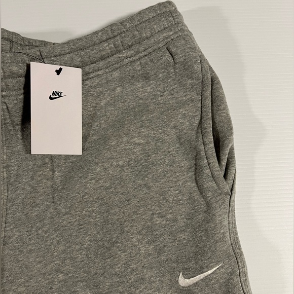 Nike stitched sweatpants grey BNWT - Picture 2 of 2